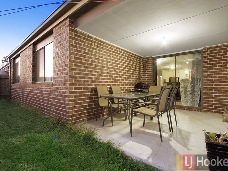18 Domino Way, Hampton Park VIC 3976
