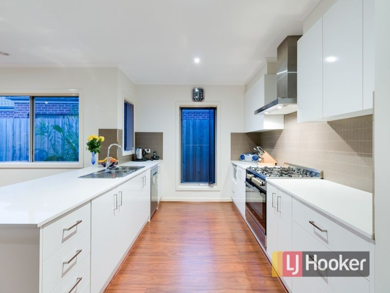 26 Cadillac Street, Cranbourne East VIC 3977