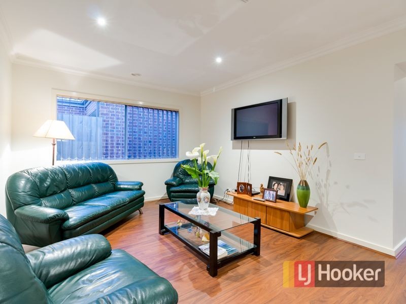 26 Cadillac Street, Cranbourne East VIC 3977