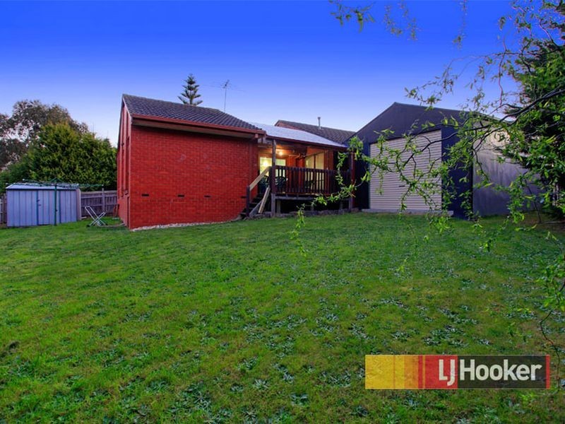 8 Landhill Court, Hallam VIC 3803