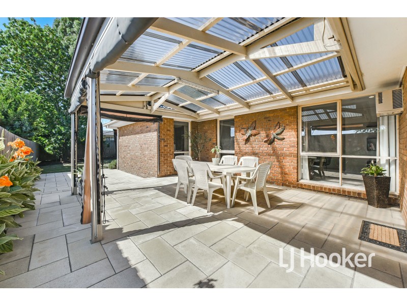 2 Erin Court, Hampton Park VIC 3976