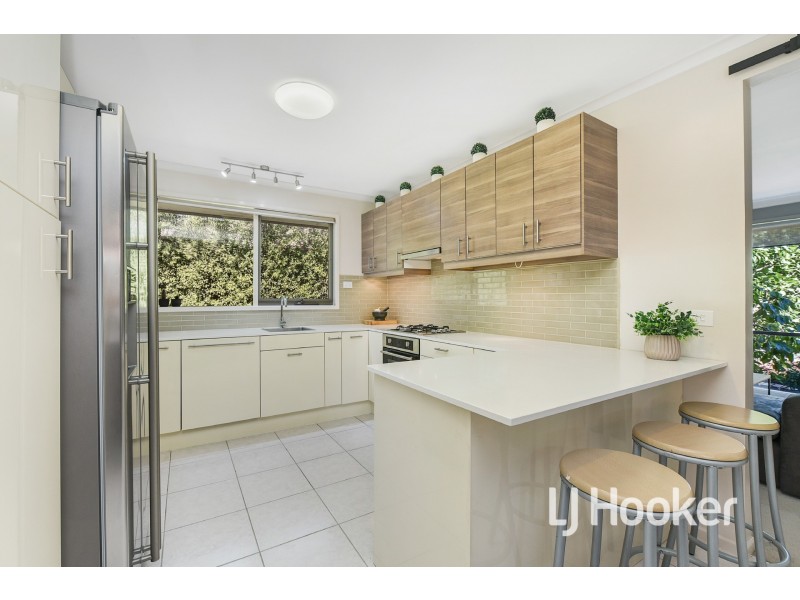 2 Erin Court, Hampton Park VIC 3976