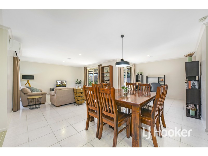 2 Erin Court, Hampton Park VIC 3976