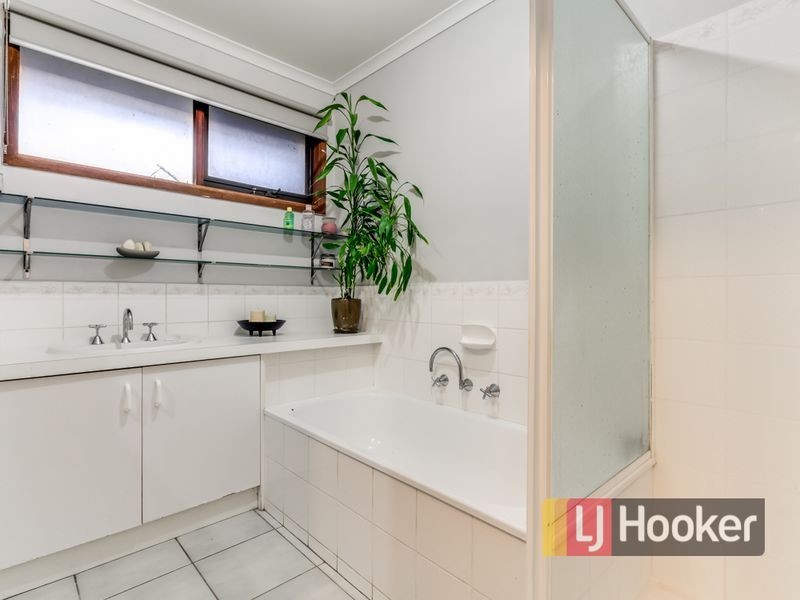 12 Briarley Court, Hampton Park VIC 3976