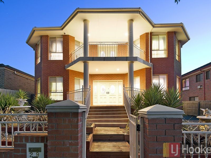 29 Grenfell Rise, Narre Warren South VIC 3805