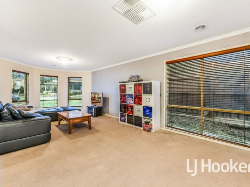 7 Keystone Court, Lynbrook VIC 3975