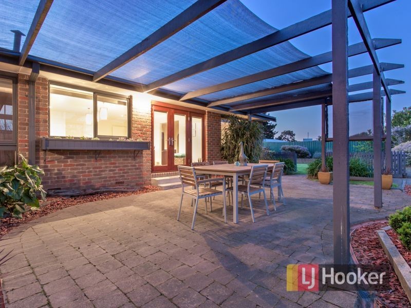 5 Beckington Crescent, Hampton Park VIC 3976