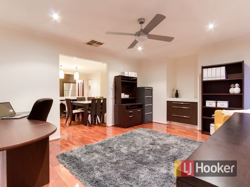 5 Beckington Crescent, Hampton Park VIC 3976