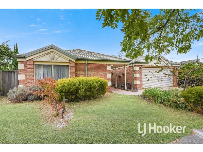 94 Strathaird Drive, Narre Warren South VIC 3805