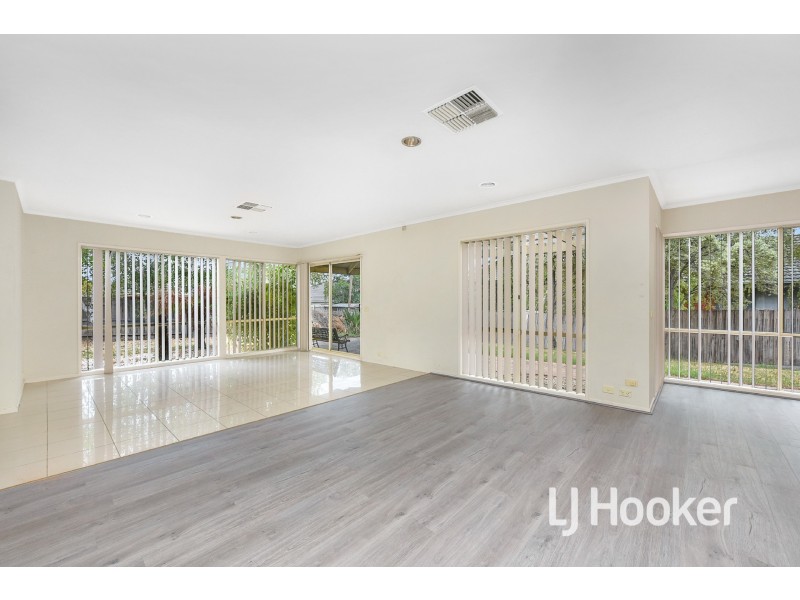 94 Strathaird Drive, Narre Warren South VIC 3805