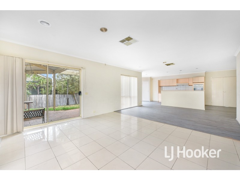 94 Strathaird Drive, Narre Warren South VIC 3805