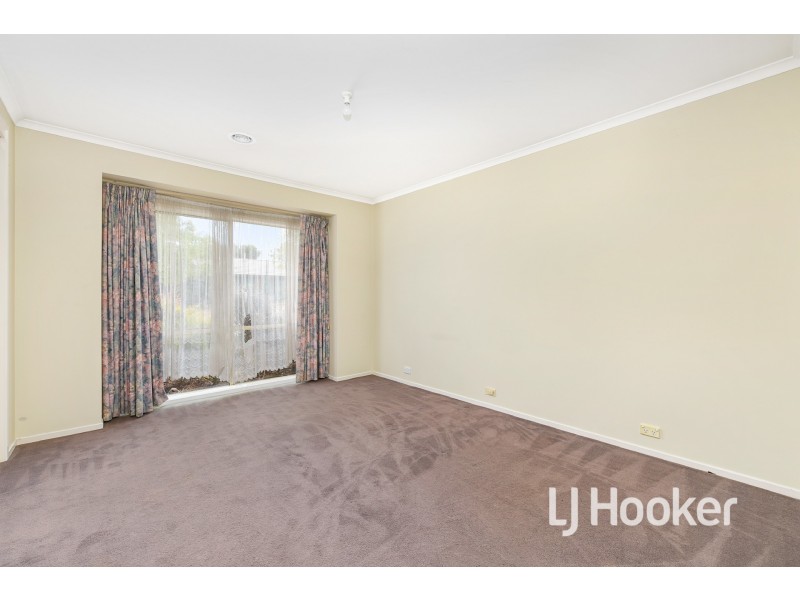 94 Strathaird Drive, Narre Warren South VIC 3805