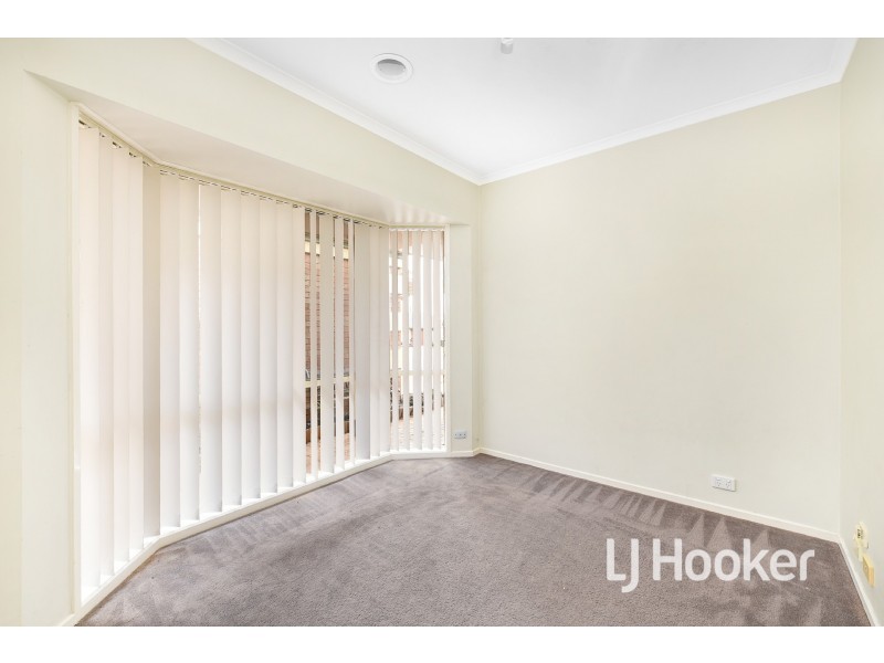 94 Strathaird Drive, Narre Warren South VIC 3805