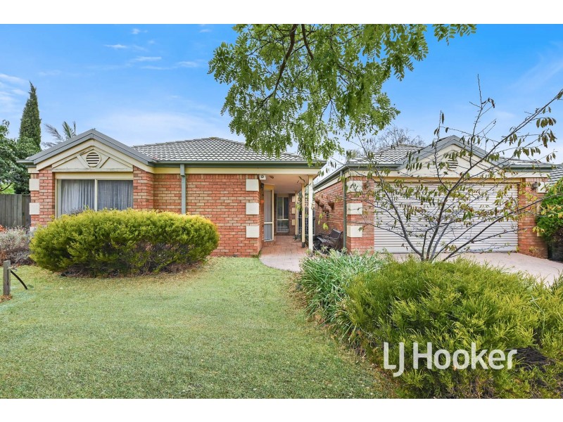94 Strathaird Drive, Narre Warren South VIC 3805