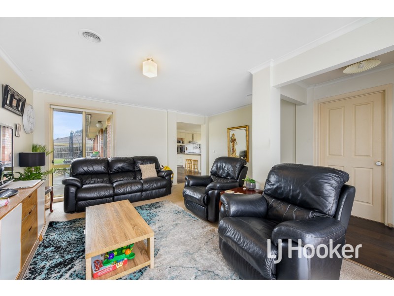 13 Eglinton Close, Berwick VIC 3806
