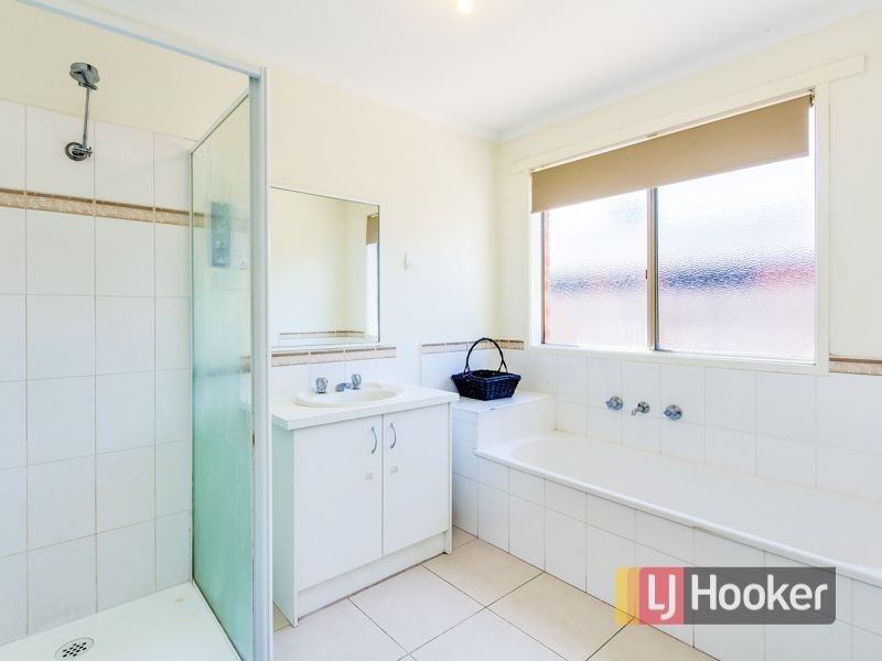 10 Allara Drive, Hampton Park VIC 3976