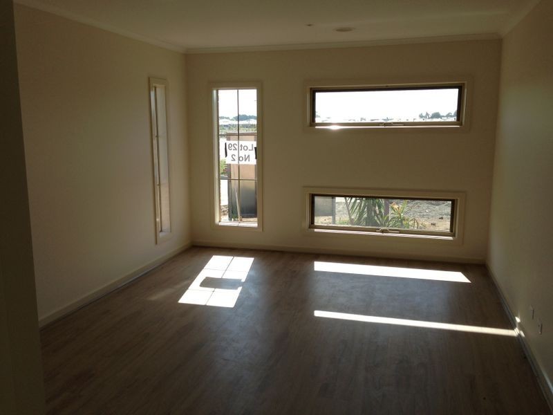 Clyde North VIC 3978