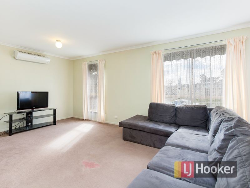18 Ivan Crescent, Hampton Park VIC 3976