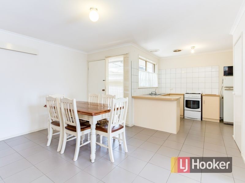 18 Ivan Crescent, Hampton Park VIC 3976