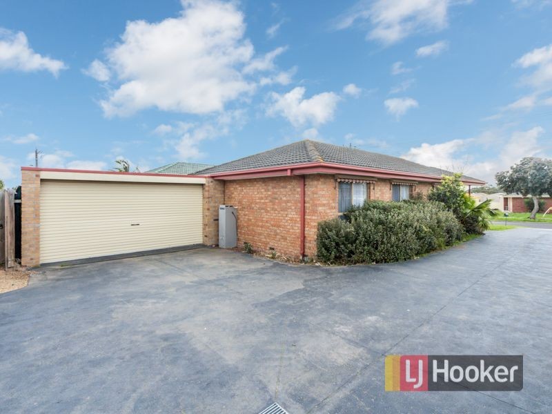 18 Ivan Crescent, Hampton Park VIC 3976
