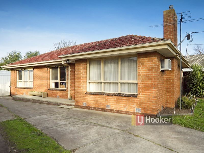 6 Lorna Street, Cranbourne VIC 3977