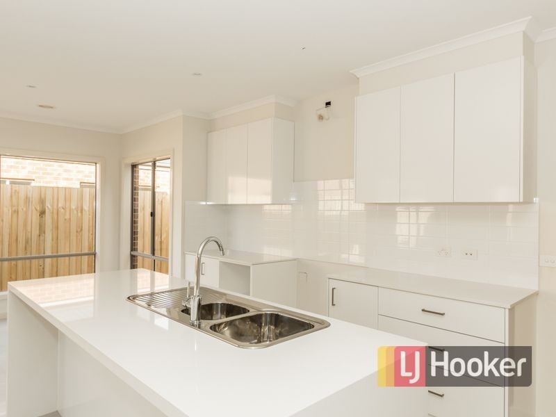 6/20 – 30 Heather Grove, Cranbourne East VIC 3977