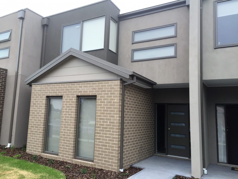 75 Fiorelli Boulevard, Cranbourne East VIC 3977