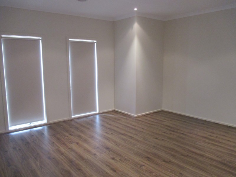 75 Fiorelli Boulevard, Cranbourne East VIC 3977