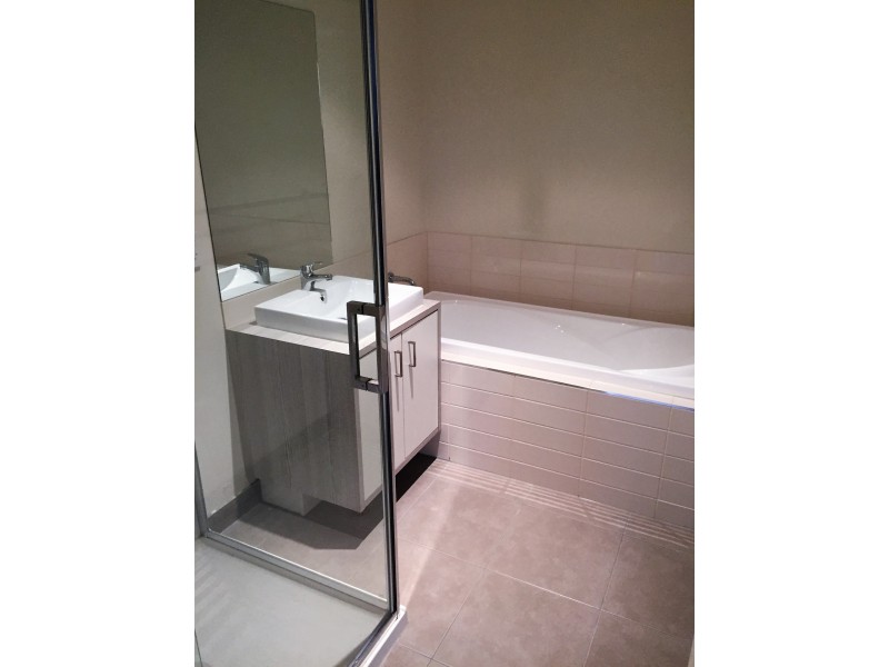 75 Fiorelli Boulevard, Cranbourne East VIC 3977