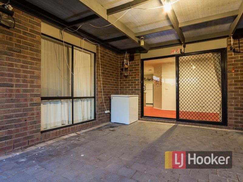 11 Hasluck Crescent, Lynbrook VIC 3975