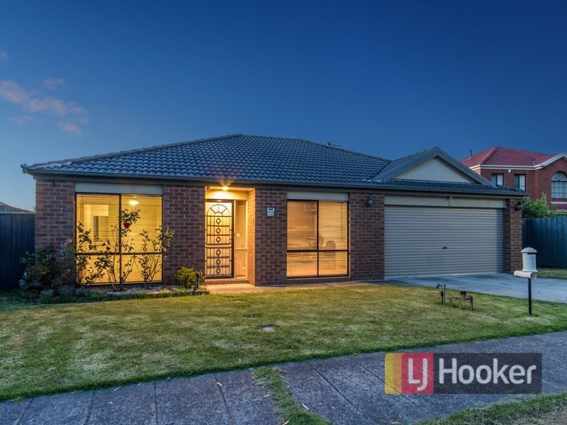 11 Hasluck Crescent, Lynbrook VIC 3975