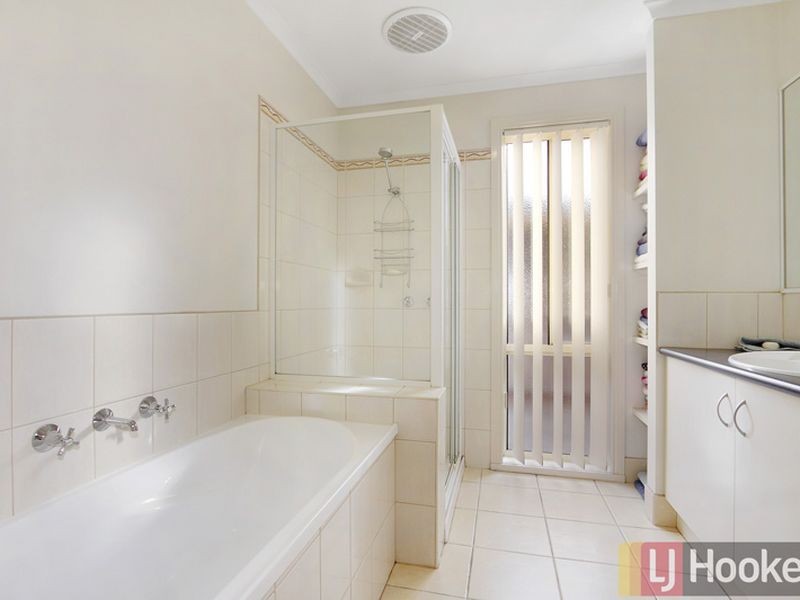 48 Chisholm Crescent, Narre Warren South VIC 3805