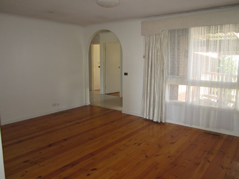 210 James Cook Drive, Endeavour Hills VIC 3802