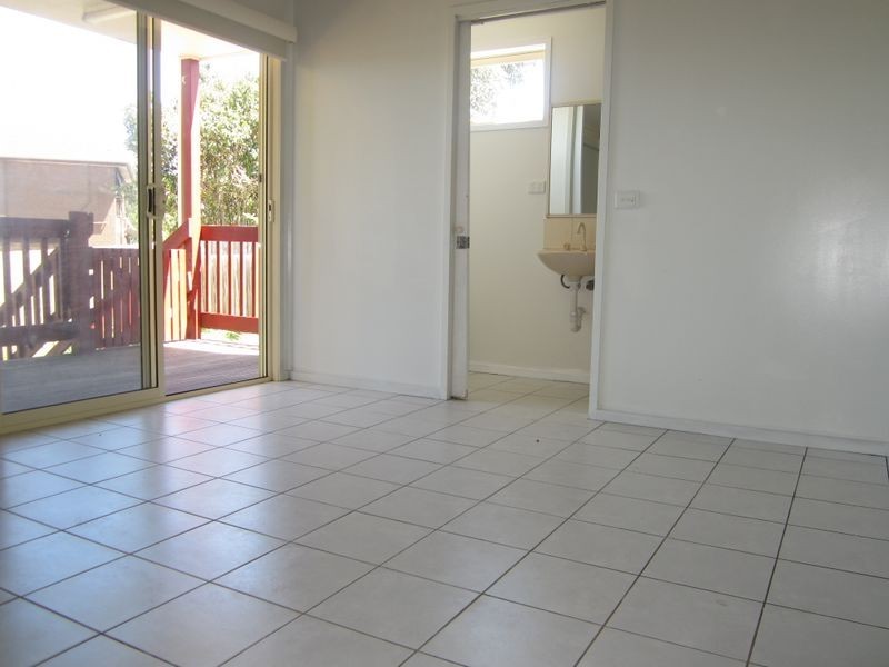 210 James Cook Drive, Endeavour Hills VIC 3802