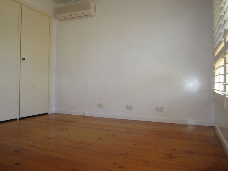 210 James Cook Drive, Endeavour Hills VIC 3802