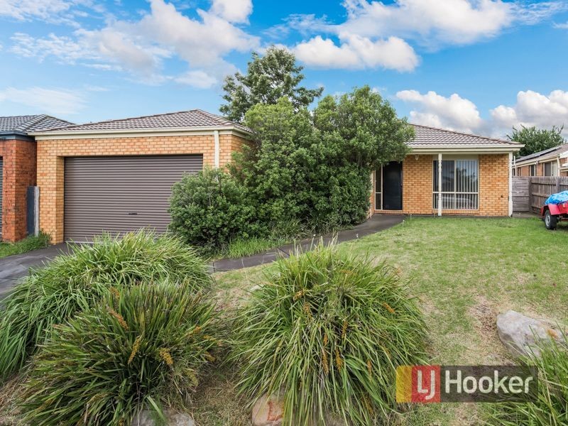 18 Nirringa Drive, Hampton Park VIC 3976