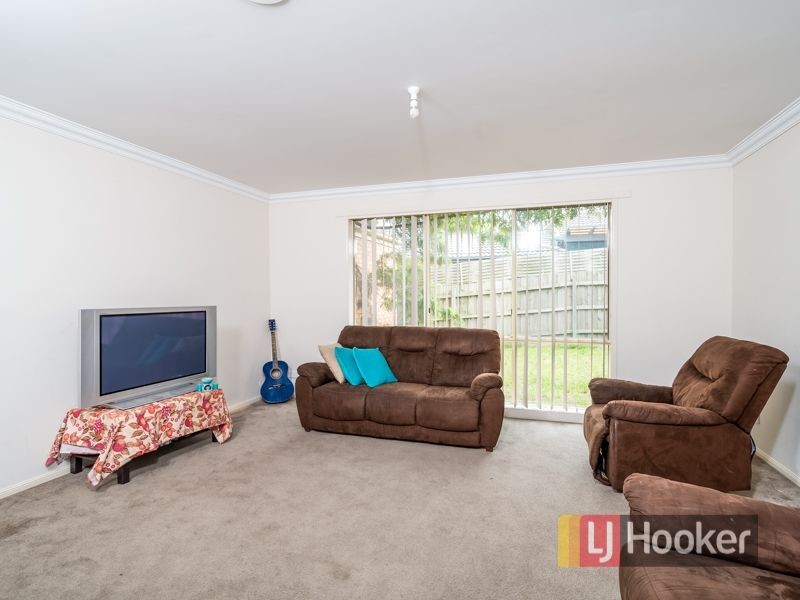 18 Nirringa Drive, Hampton Park VIC 3976