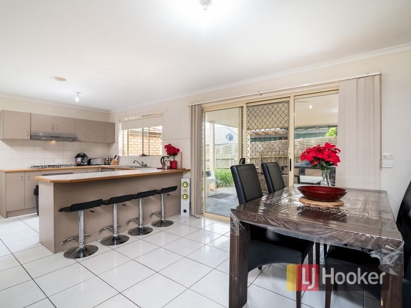 18 Nirringa Drive, Hampton Park VIC 3976
