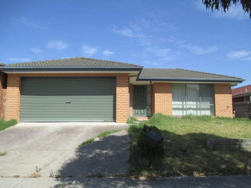 43 Karoonda Way, Hampton Park VIC 3976
