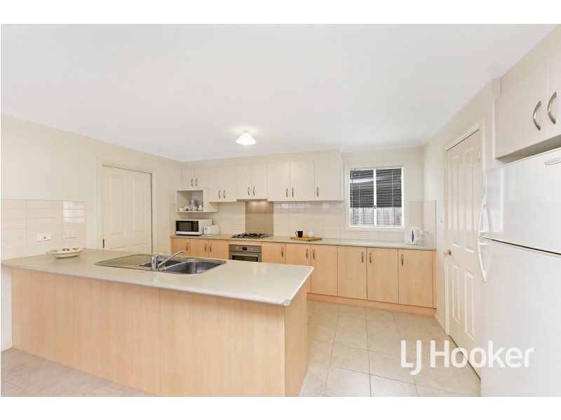 30 Domino Way, Hampton Park VIC 3976