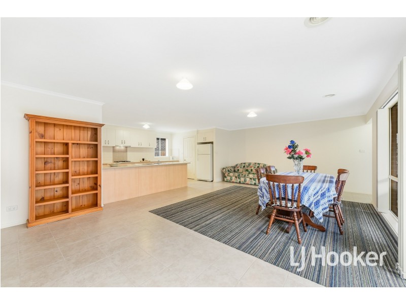 30 Domino Way, Hampton Park VIC 3976