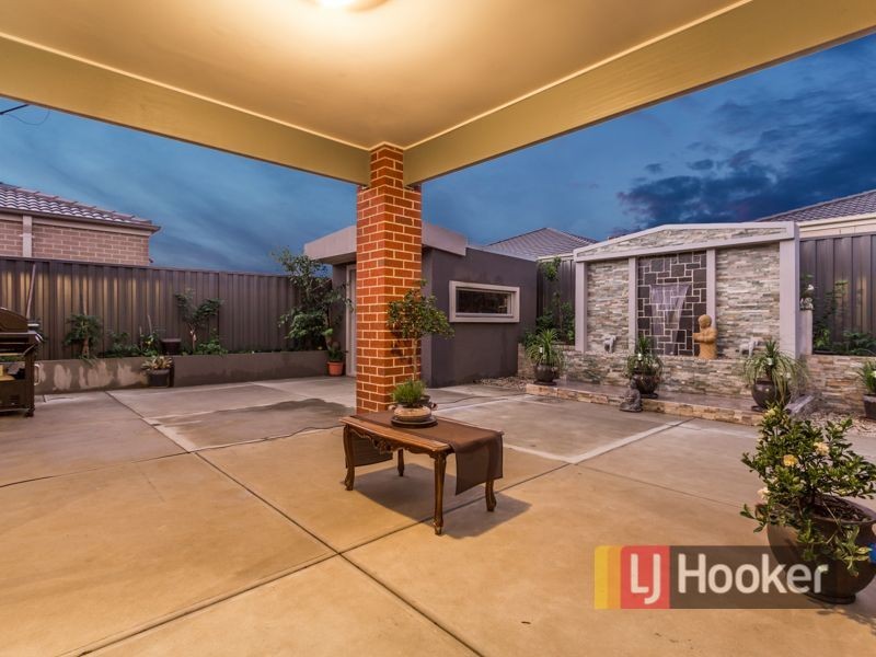 10 Taradale Street, Cranbourne North VIC 3977