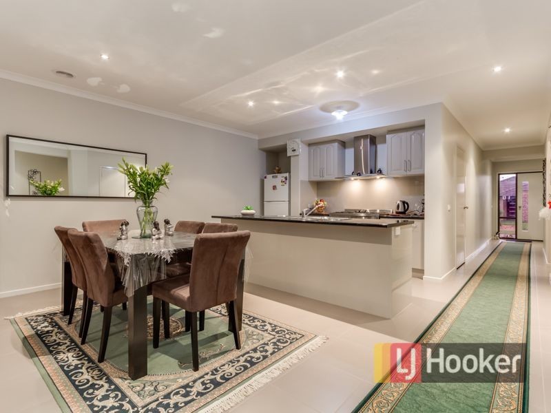 10 Taradale Street, Cranbourne North VIC 3977