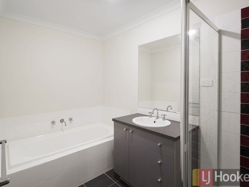 56 Silverwattle Drive, Lyndhurst VIC 3975