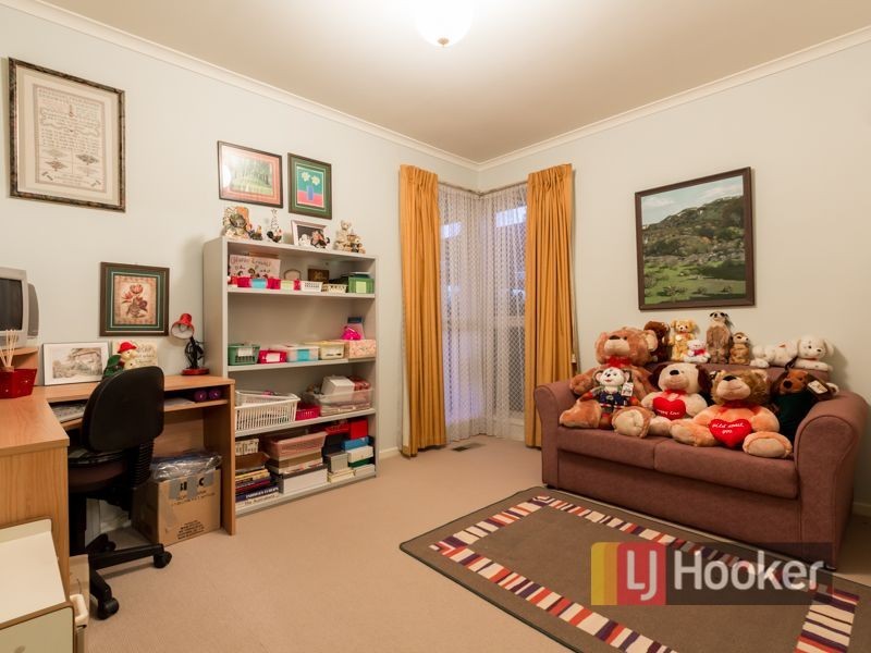 12 Thanos Court, Hallam VIC 3803