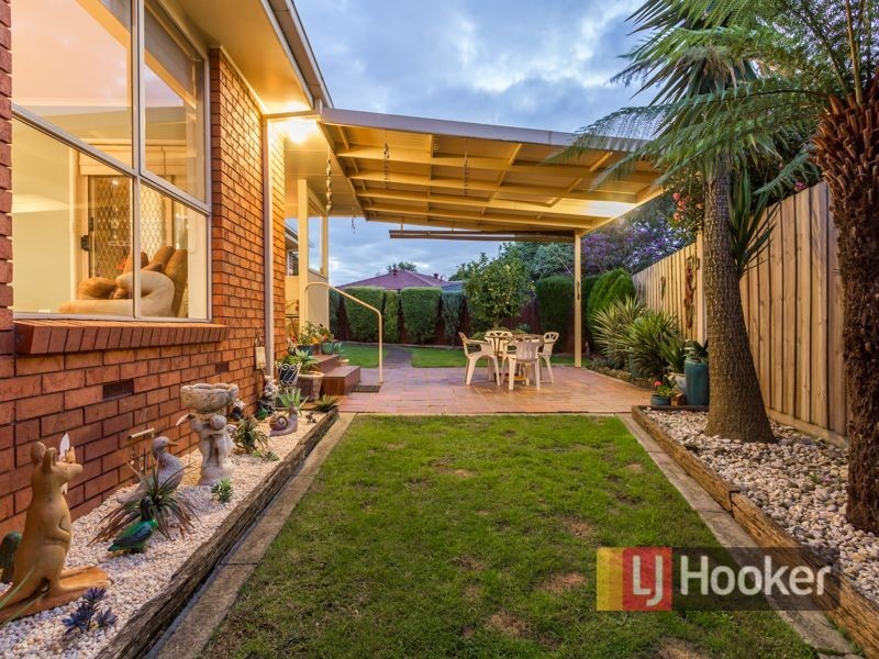 12 Thanos Court, Hallam VIC 3803