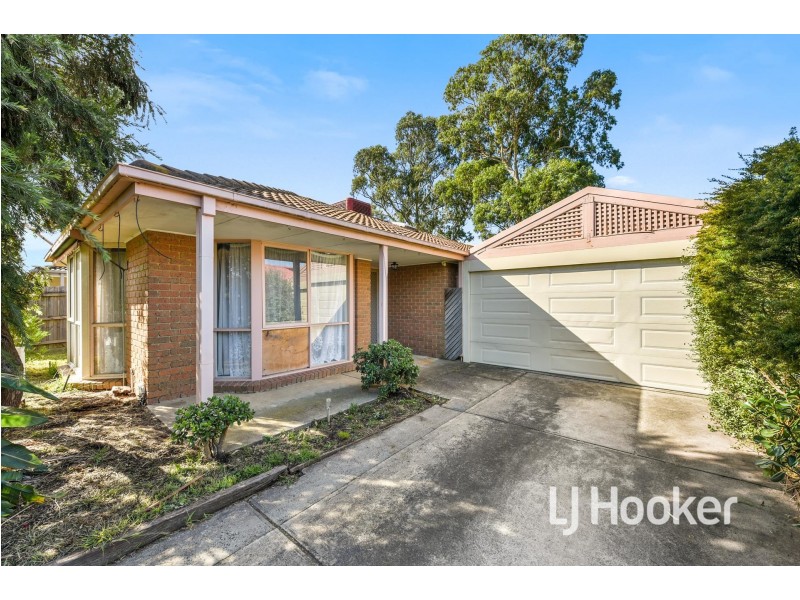 8 Jason Place, Hampton Park VIC 3976