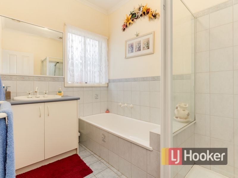 23 Eldershaw Drive, Lynbrook VIC 3975