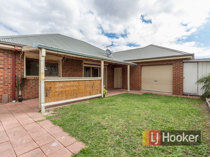 23 Eldershaw Drive, Lynbrook VIC 3975