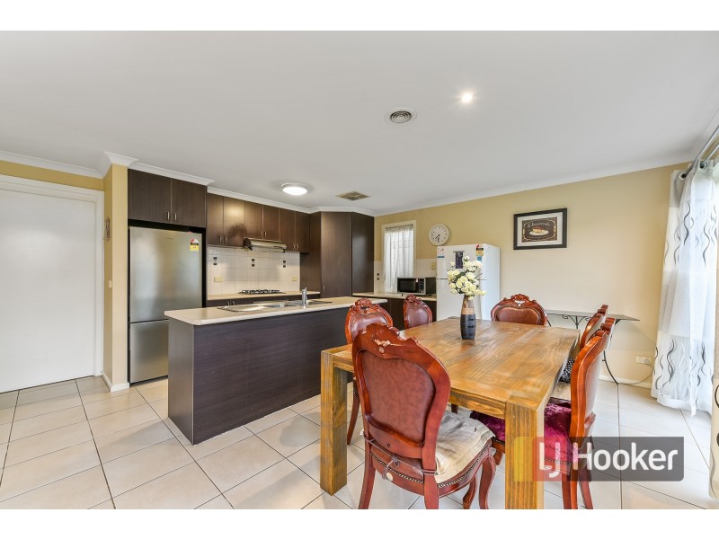18 Hanrahan Wynd, Lynbrook VIC 3975